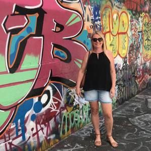 Meet your Posher, Debra